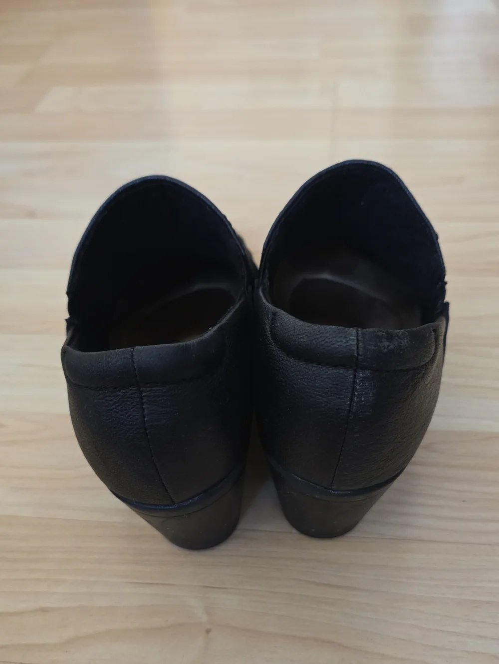 Clarks Women's Emily2 Cove Black Leather Block Heels Size 8.5